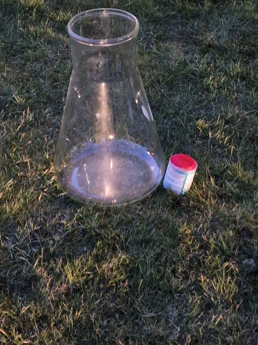 10thHamilton's tweet photo. Science term completed! Finished on volcanos and learning about hand washing  and bacteria @Girlguiding @GirlguidingScot #science https://t.co/Lcdbqyh6u1