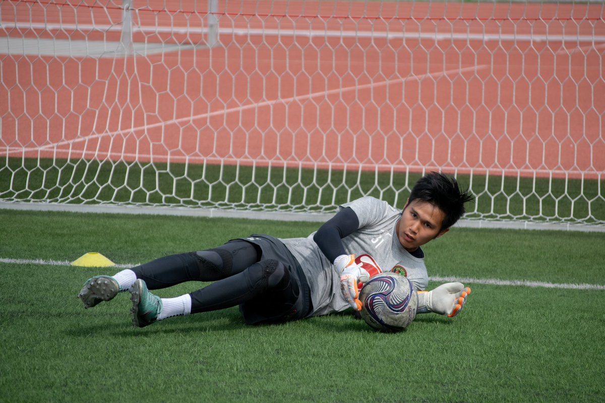 KayaFC's tweet photo. Meet the keepers, goal-line guardians and our last line of defense! 🧤🔥
#OursToDefend | #UnaKaya🟡⚫️ https://t.co/iKkGoZbooc