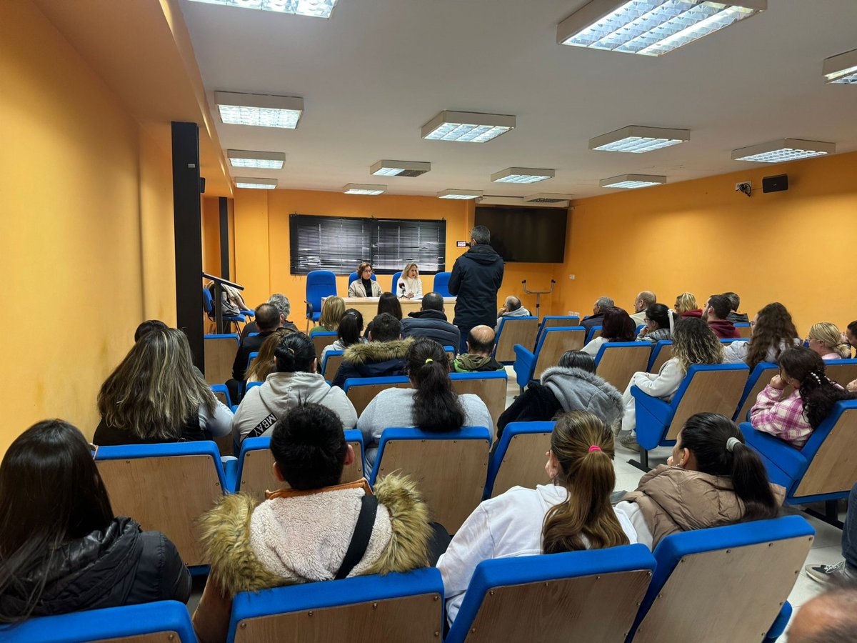 Comienzan las contrataciones del Programa para la Prevención de la Exclusión Social en #Écija.

La Delegada de Inclusión Social, Igualdad y Familia, Esther Ostos, y técnicos municipales han dado la bienvenida hoy a los aspirantes admitidos.
+ info: ecija.es/noticia/comien…