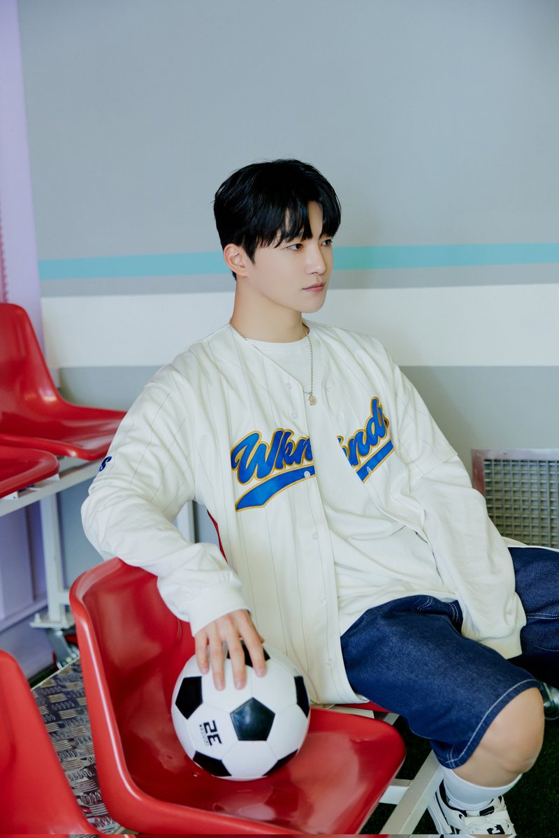 official_ablue's tweet photo. ABLUE concert concept photo #규찬
#에이블루 #ABLUE #BlueVery #블루베리 #kpop #idol #boygroup #WinL #ON #GYUCHAN #SEONGSOO #YOU #WONJUN #SUKJUN https://t.co/z857lf1o6G
