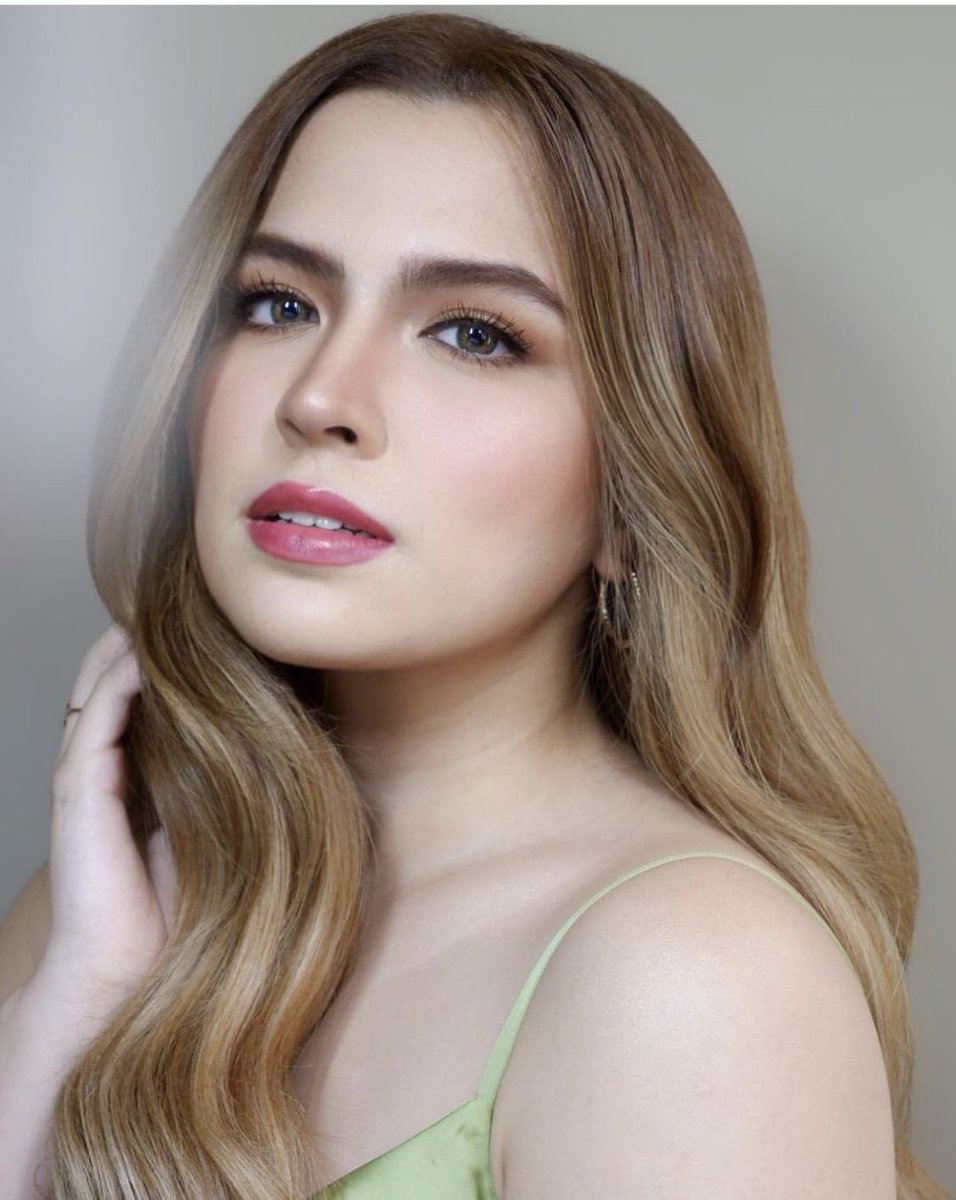 “Never bend your head. Always hold it high. Look the world straight in the eye.”
― Helen Keller

DOVE 7DAYSChallenge WithALEXA

#AlexaIlacad