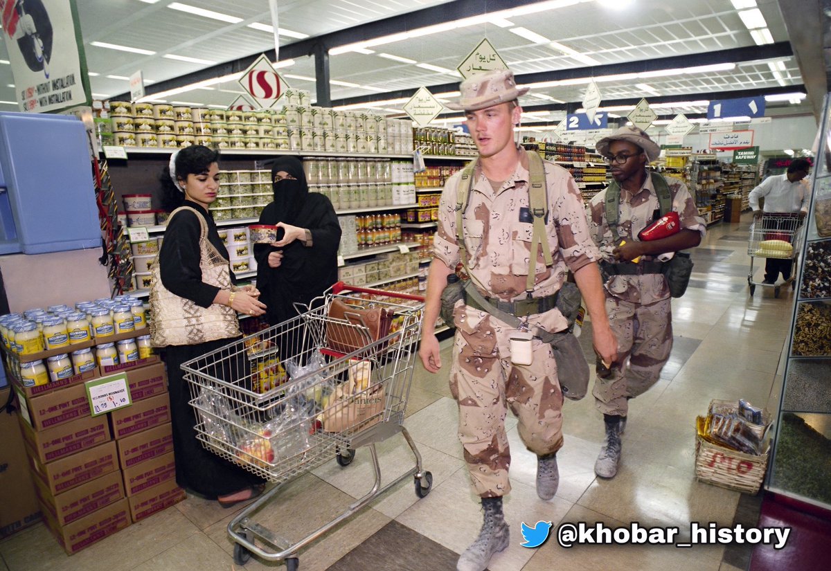 SaudiArchives's tweet photo. كان الامريكي يسرح و يمرح في السعودية 🤷🏻‍♂️ https://t.co/55IFpAaiyb