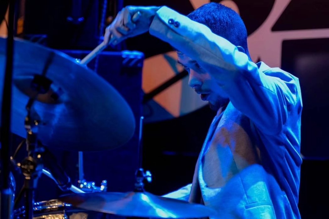 TROjazz3's tweet photo. Moltes gràcies a tothom que va venir a la @NovaJazzCava a la presentació del nostre últim disc Segueix l'instint. Sempre ens fa molt feliç tocar al Festival de Jazz de Terrassa. 

📸 Gemma Miralda

@peremirosax 
@XaviJazzBass 
Joan Casares
@thechangesmusic https://t.co/8YoBOJiKYz
