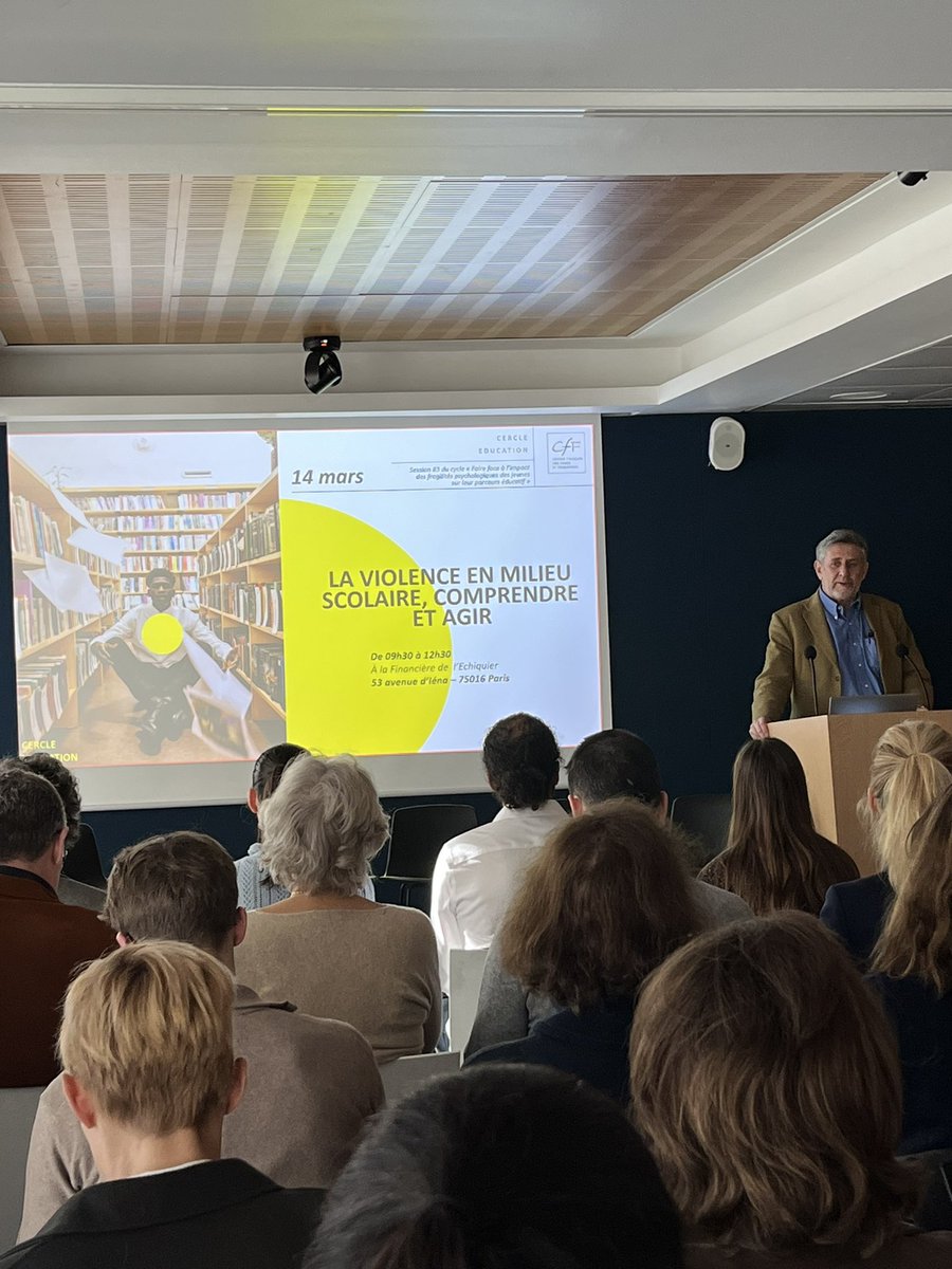 Ce matin , conférence du #cercleeducation du <a href="/CFFondations/">CFF</a> sur la violence en milieu scolaire accueuillie par <a href="/LFDE_/">Financière Échiquier</a> .
<a href="/FedePavani/">Federica Pavani</a> <a href="/StephaneDauge/">Stephane Dauge</a> <a href="/AAuteuil/">Apprentis d'Auteuil</a> <a href="/FondationCD/">CultureEtDiversité</a> <a href="/oldFondation_SG/">Fondation Société Générale</a>