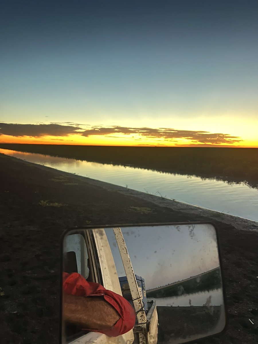 Last Sunset on the last bay of the last field & last night shift. Bring on #pick24 #gwydirvalley #cotton #aussiecotton