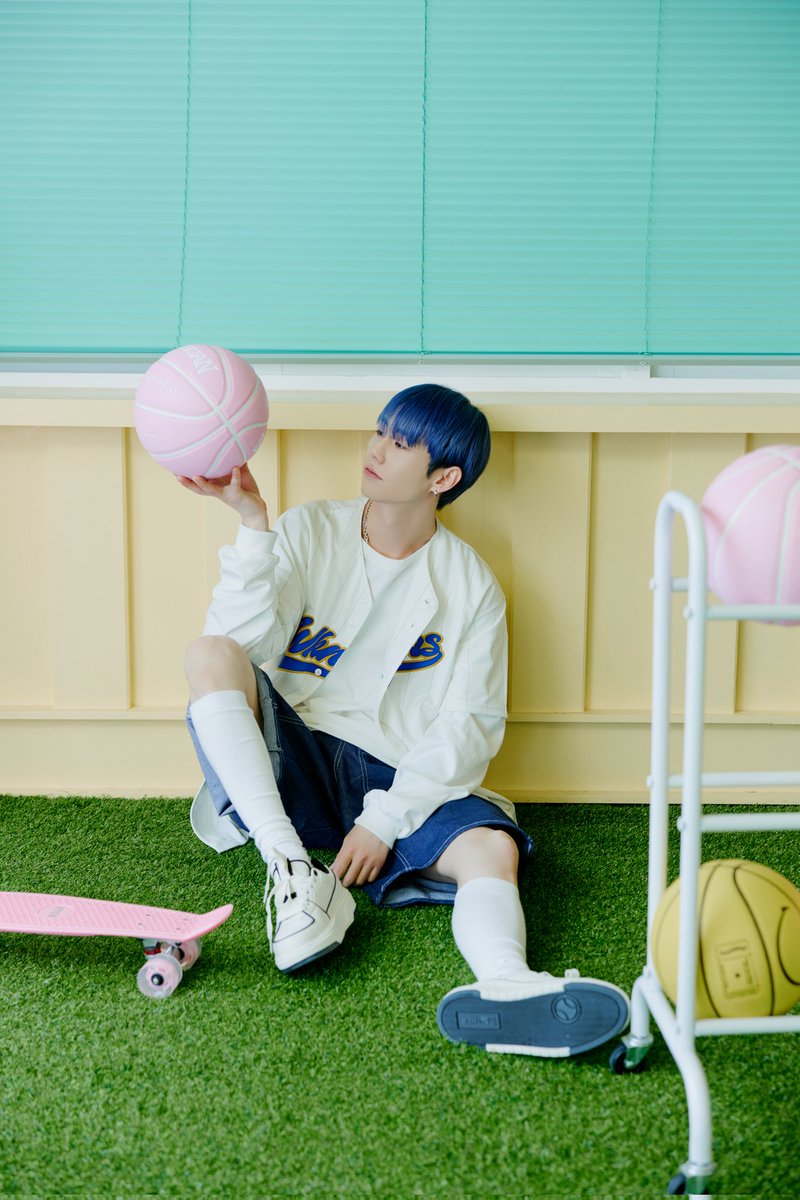 official_ablue's tweet photo. ABLUE concert concept photo #성수
#에이블루 #ABLUE #BlueVery #블루베리 #kpop #idol #boygroup #WinL #ON #GYUCHAN #SEONGSOO #YOU #WONJUN #SUKJUN https://t.co/vQVOKins2W