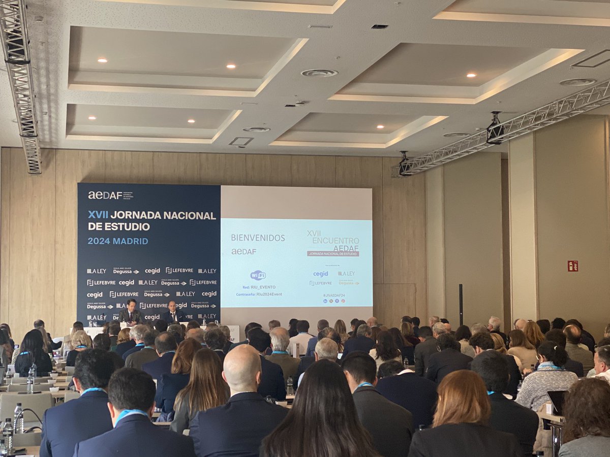 AEDAF's tweet photo. ¡Da comienzo la Jornada Nacional de Estudio AEDAF 2024! 👏
Inauguran la jornada, Bernardo Bande, presidente de #AEDAF y Juan Manuel Herrero de Egaña, vocal responsable de Estudios e Investigación y Relaciones Institucionales de AEDAF.

¡Gracias a todos por vuestra participación! https://t.co/5EVHWGJmpd