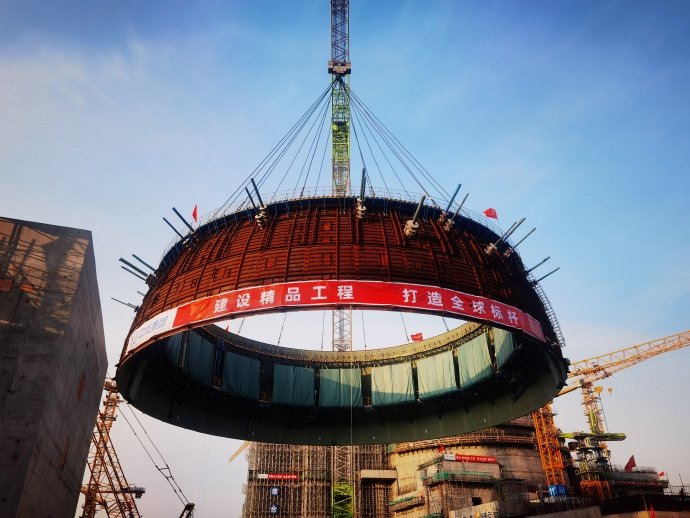 The No.8 unit of Tianwan Nuclear Power Station enters equipment installation & adjusting stage as its inner dome's circular belt was hoisted into place Wed in E China's Jiangsu. The 8-unit station can yield 70+ bln kWh of #CleanElectricity annually upon full operation by 2027.