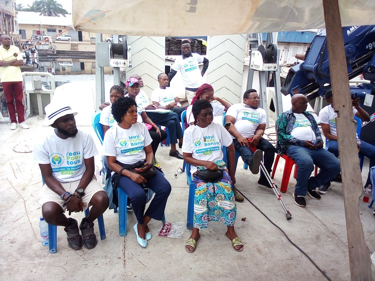 mayoni_ruben's tweet photo. A l'occasion de la jnée intern. des rivières, la Corap a organisé 1 randonnée sur le fleuve Congo. Défis de la gestion durable des rivières en RDC. En partenariat avec RVF et international rivers.
@CongoCorap @environews_rdc @erkassk @MinEnvRDC @EmmanuelMUSUYU5 @cenadep_asbl https://t.co/uDP9zYQv60