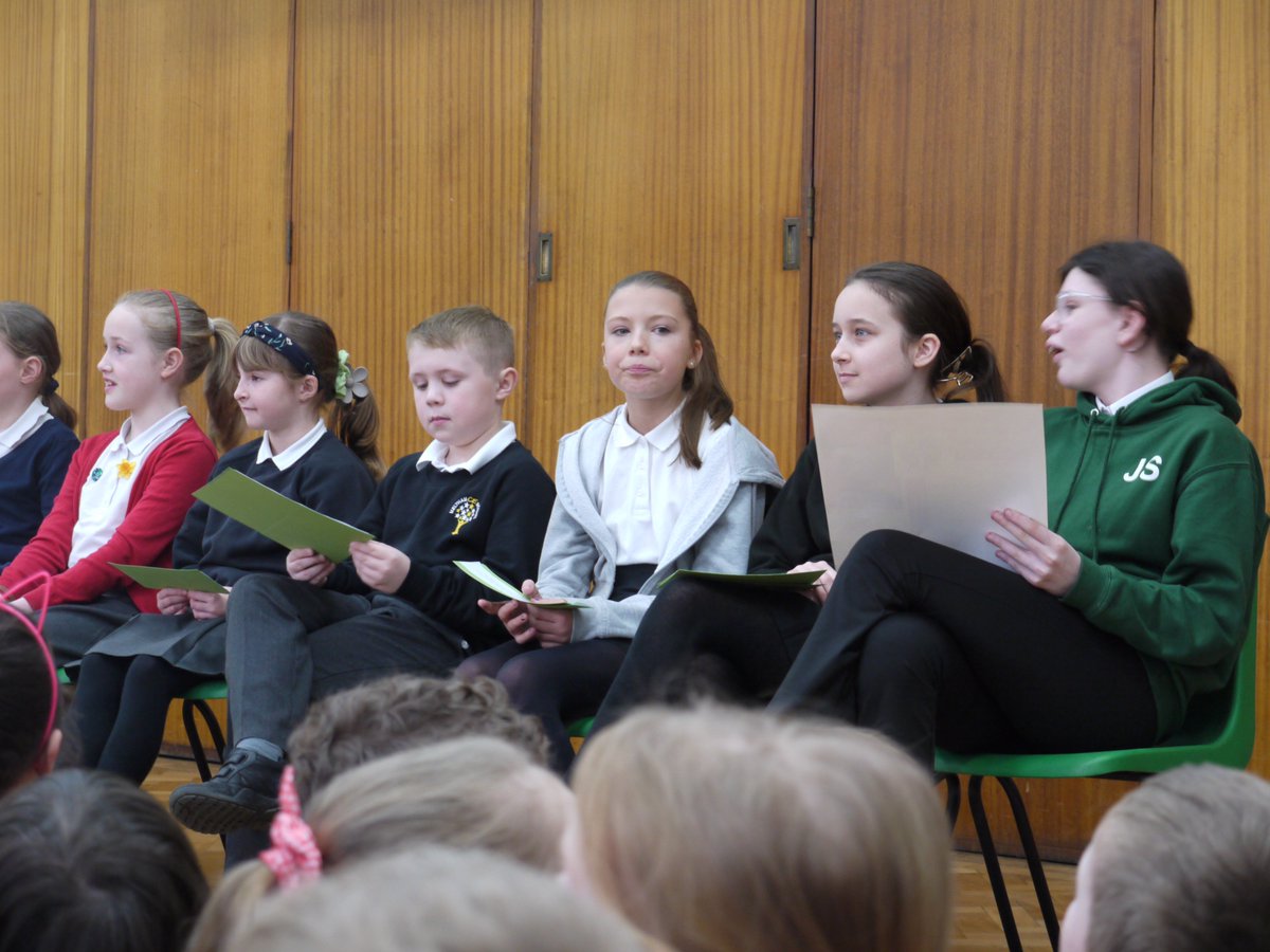 MelthamceEco's tweet photo. Yesterday the Eco Committee held their March Eco Update Assembly to the whole school. Some amazing #STANDout seen from the Eco Committee #MelthamECO #MelthamSHOUTOUT #litter #schoolgrounds @EcoSchools https://t.co/3VuUml93Yd