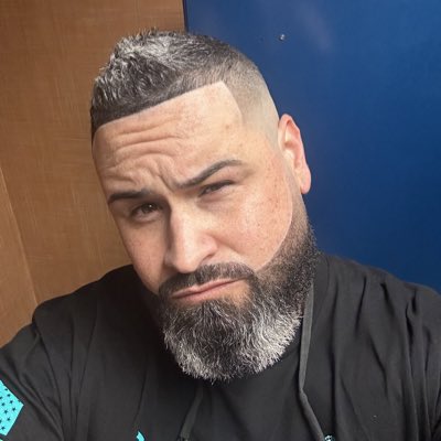 ATonyRosa's tweet photo. #NewProfilePic https://t.co/nA56FO3hRT