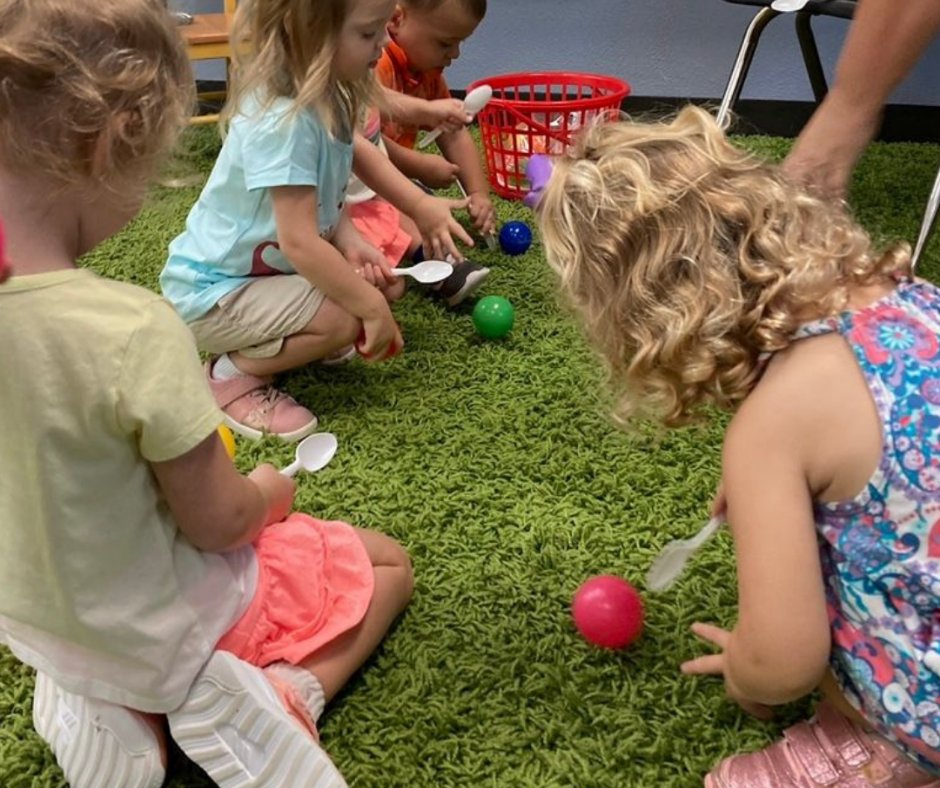 stretchngrowme's tweet photo. Working on our hand eye coordination, balance and color sorting skills all at once in
#FitnessStars. 💪 https://t.co/2uwuenjucn