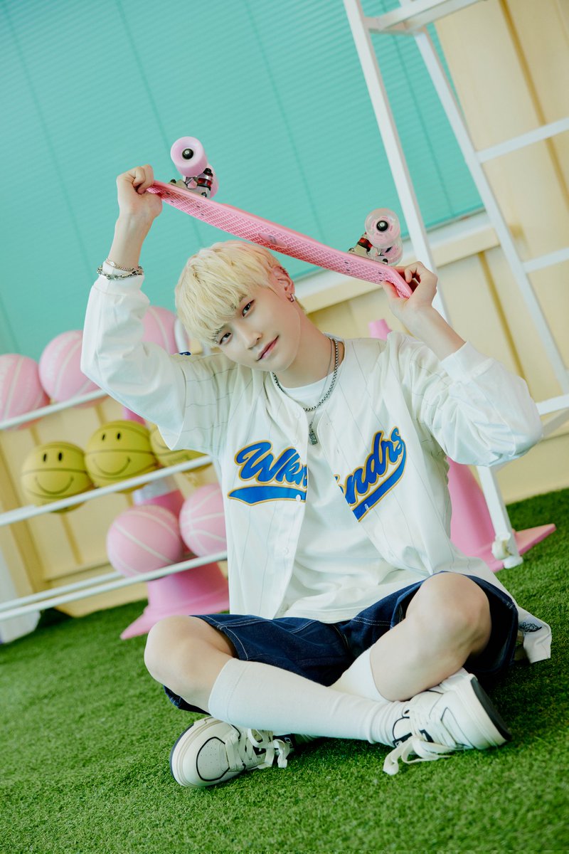 official_ablue's tweet photo. ABLUE concert concept photo #석준
#에이블루 #ABLUE #BlueVery #블루베리 #kpop #idol #boygroup #WinL #ON #GYUCHAN #SEONGSOO #YOU #WONJUN #SUKJUN https://t.co/BLKMNWGzUq