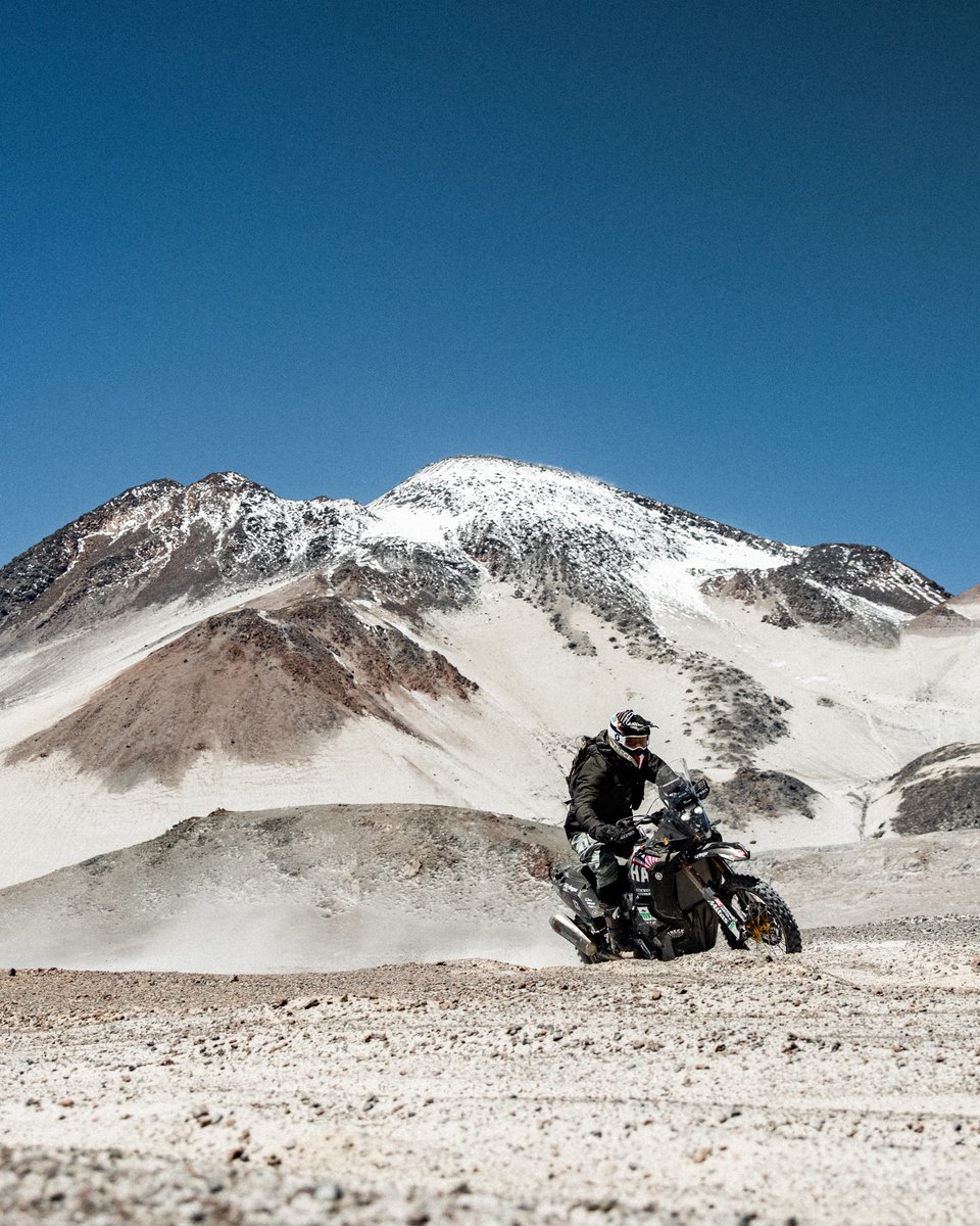YMUKofficial's tweet photo. Peak Performance! 🏔️

Check out these stunning photos from @poltarres13's breathtaking journey to the highest volcano on Earth, Ojos del Salado, where he set a new altitude record at 6,677m on his Yamaha Ténéré 700 World Raid GYTR.

#Yamaha #NextHorizon https://t.co/Mu7keLVu6k