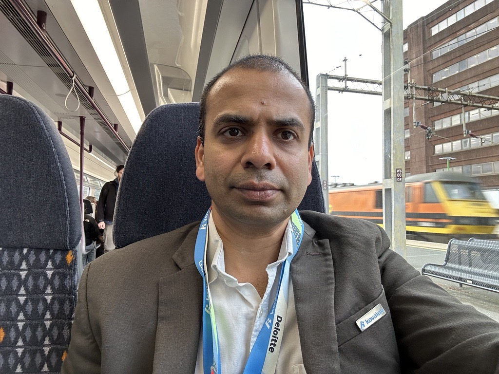 kovaion's tweet photo. #getstarted to unlock the world of #innovation and #insights at #oracle #cloudworld Tour London! Awaiting to discover the latest trends and dive deep into transformative technologies.

@nandakovaion @Oracle 

#oraclecloudworldtour https://t.co/KE0ipGjbrR