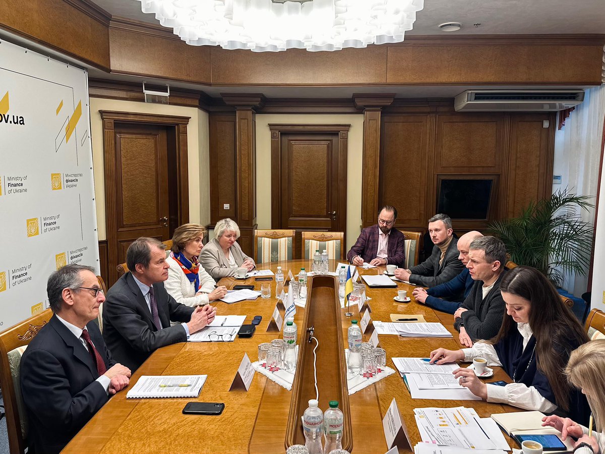 Had a productive meeting with the @EBRD First Vice President @JRigterink . The EBRD remains the largest institutional investor in Ukraine. In the close cooperation of 🇺🇦Government and the Bank we have ensured the stable operation and restoration of key critical infrastructure.