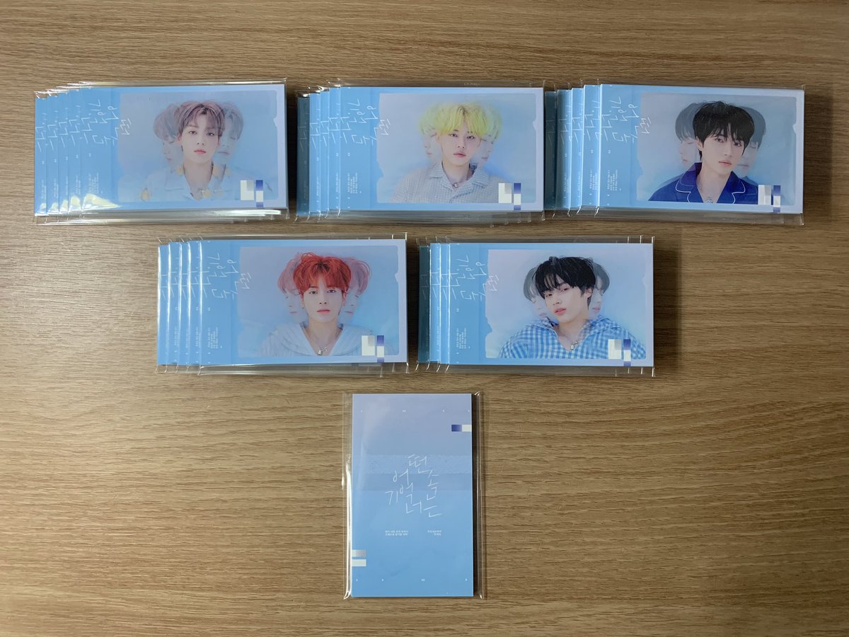 WITHTXTMOA's tweet photo. <투바투 2배 비공굿 판매계 중복 랜박 판매 양도 txt poca random box> 

가격>9.1 / 원가>20.1(+덤 1.0)

일반택배>0.5(반택은 박스길이 초과 ❌)

양식>‘판매글캡쳐/이름/전번/주소’

▶️입금은 즉입만(계좌 전송 후 10분내)
▶️양식 제출 제외 답장 ❌(디엠•옵챗)
(Ex>안녕하세요 구매 가능한가요?) https://t.co/z5HL4plQ5t