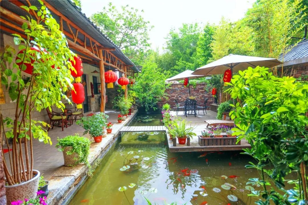 LinyiOfficial's tweet photo. Experience the tranquil charm and serene tranquility of #Linyi's beautiful countryside this #spring. #TouringLinyi #SpringInLinyi https://t.co/BqoeWGlLVo