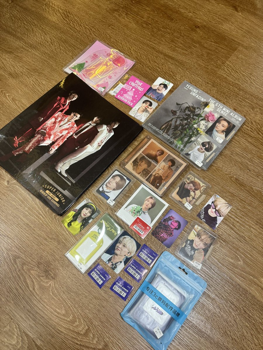KXIA's tweet photo. Package of happiness ✨

Makasih @our_blueworld 💙🫶🏻 https://t.co/unv9eGZDLG