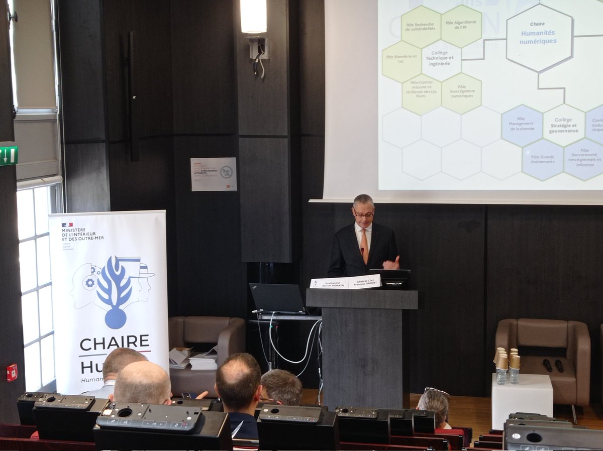 CRGN_GN's tweet photo. 🎙️ Le Général François Daoust, Directeur du @creogn, de la CY Forensic School (@UniversiteCergy ) et titulaire de la chaire #HuNum, souligne la nécessité d'une adaptation sur les plateformes digitales, ainsi que des besoins de #cybersecurite 🔗
#PDSF2024 https://t.co/20CCJXMfJ2