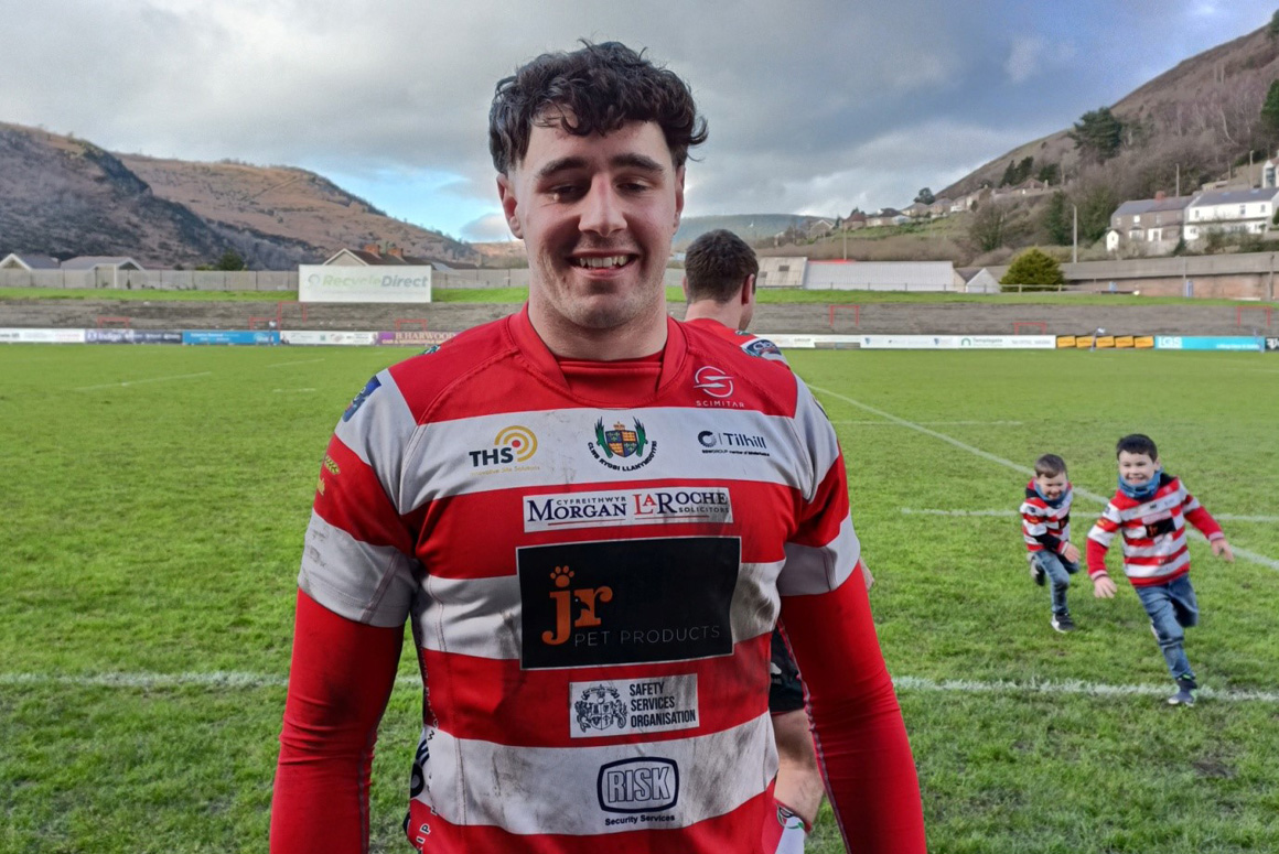 Drovers Fly Into The WRU Cup Final
welshcountry.co.uk/drovers-fly-in…
@llandoveryrfc #llandoverydrovers #llandoveryrfc #rugby #welshrugby #yourwales #welshrugby #thisisrugby #loveclubrugby #uppadrovers