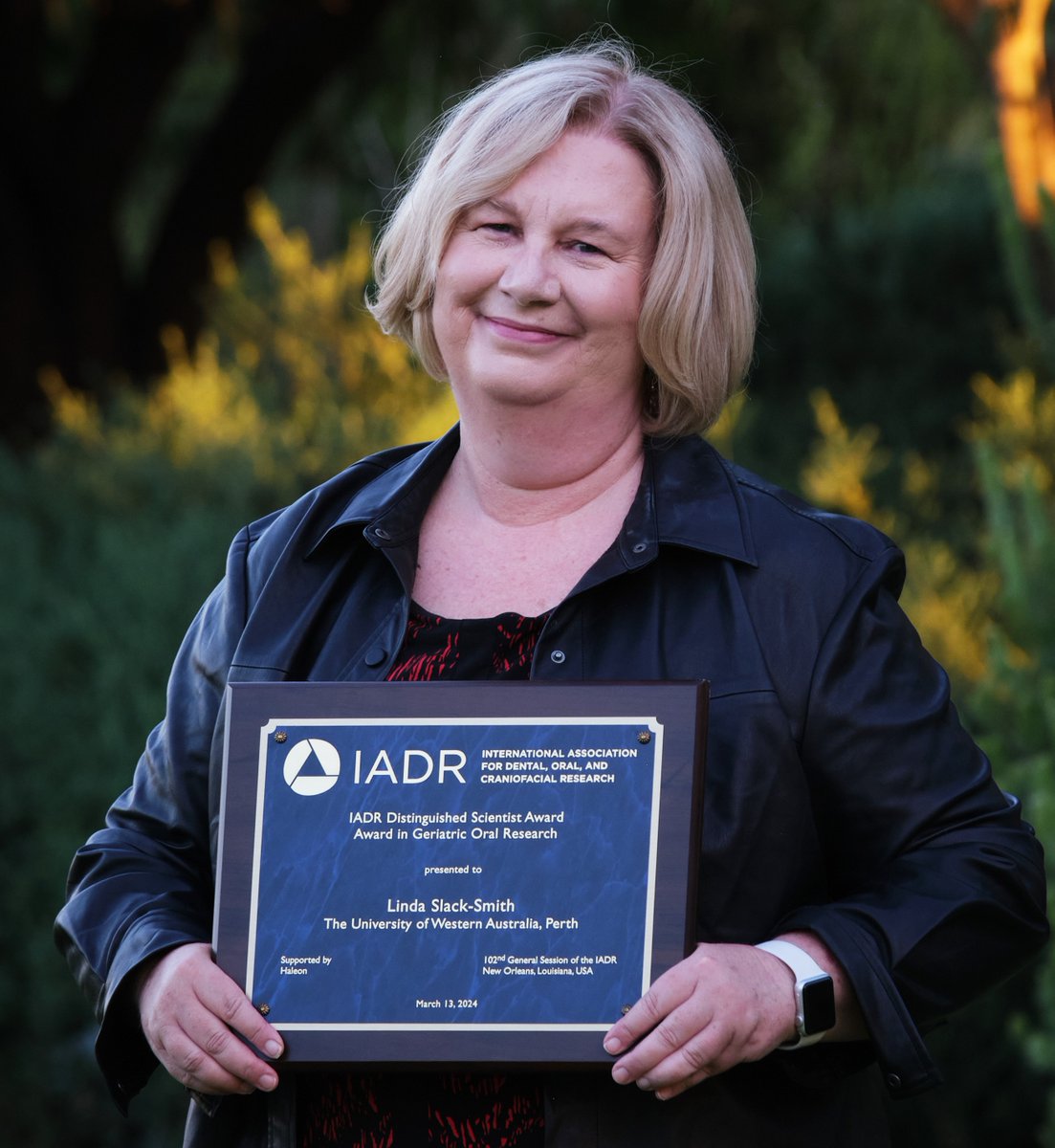 👏 Congratulations Professor Linda Slack-Smith who has been recognised by the International Association of Dental Research for her contribution to oral health and dental care with a prestigious science award. 😁 🏆 #UWA @UWAresearch @SPGH_UWA bit.ly/48UoQb7