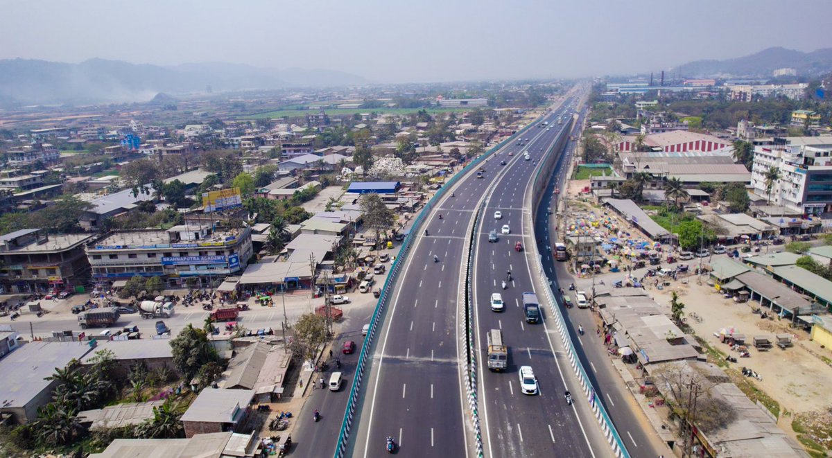 himantabiswa's tweet photo. Your journey from Guwahati airport to the city and beyond has now become signal-free as we opened a significant portion of the 6-lane Guwahati bypass under the Bharat Mala Pariyojana today. https://t.co/G21FpR3Gls