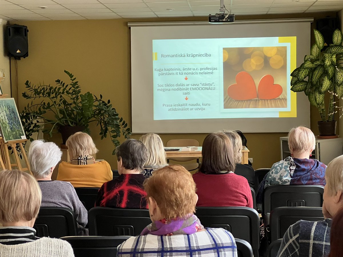 Senioru medijpratības semināri uzņem apgriezienus - Rīga, Jelgava, Baldone, Liepāja ir vietas, kur jau semināri notikuši

Plānots, ka mācības apmeklēs vismaz 600 senioru, iegūstot gan zināšanas medijpratībā, gan arī iemācoties pasargāt sevi no krāpniekiem.

Atbalsta <a href="/KM_kultura/">Kultūras ministrija</a>