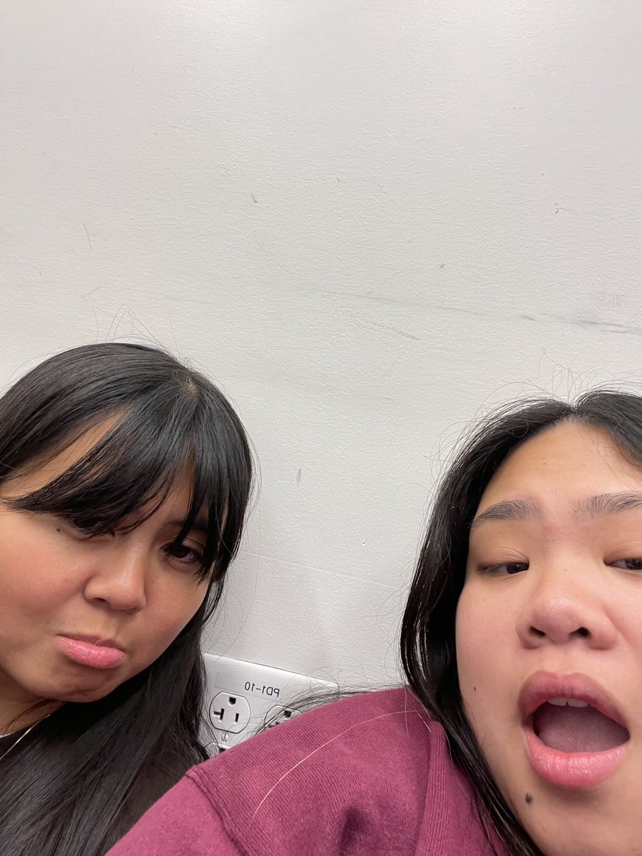 bubblespikmin's tweet photo. I give to Cal because of the friends I made along the way who have helped me open up, especially as a transfer student 💜🫶🏽 #TIOatCal #calbiggive https://t.co/nDYaY7MDlJ