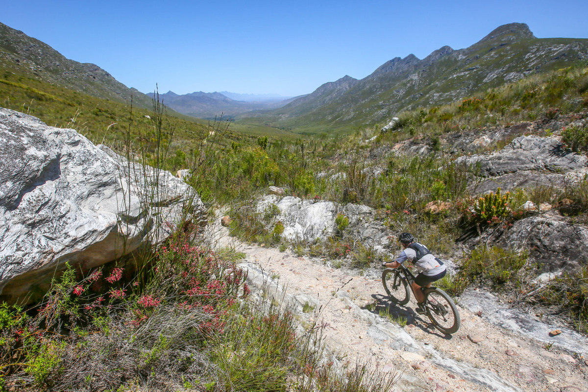 Diverge_info's tweet photo. Entries to the 19th edition of the #HellOfTheSouth, the @Momentum_za Medical Scheme @attakwas Extreme, presented by @BiogenSA, open tomorrow. The 2025 race is scheduled for the 18th of January: https://t.co/p3fuuuxAE5 https://t.co/bGo9K3zhbx