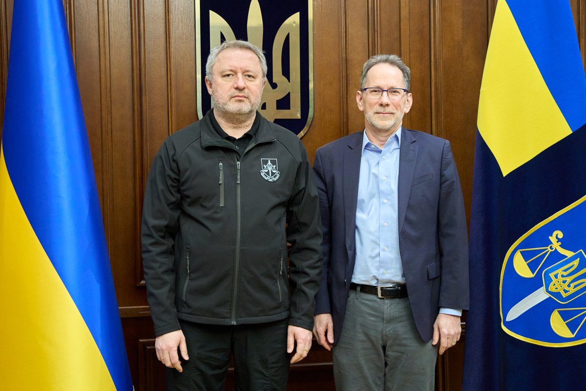 AndriyKostinUa's tweet photo. Grateful to Ambassador Clint Williamson for his unwavering support for Ukraine in these difficult times. In Kyiv, we discussed our continued cooperation with the Atrocity Crimes Advisory Group (#ACA) and @GeorgetownLaw experts. Their practical and timely assistance is invaluable to our justice and accountability efforts.