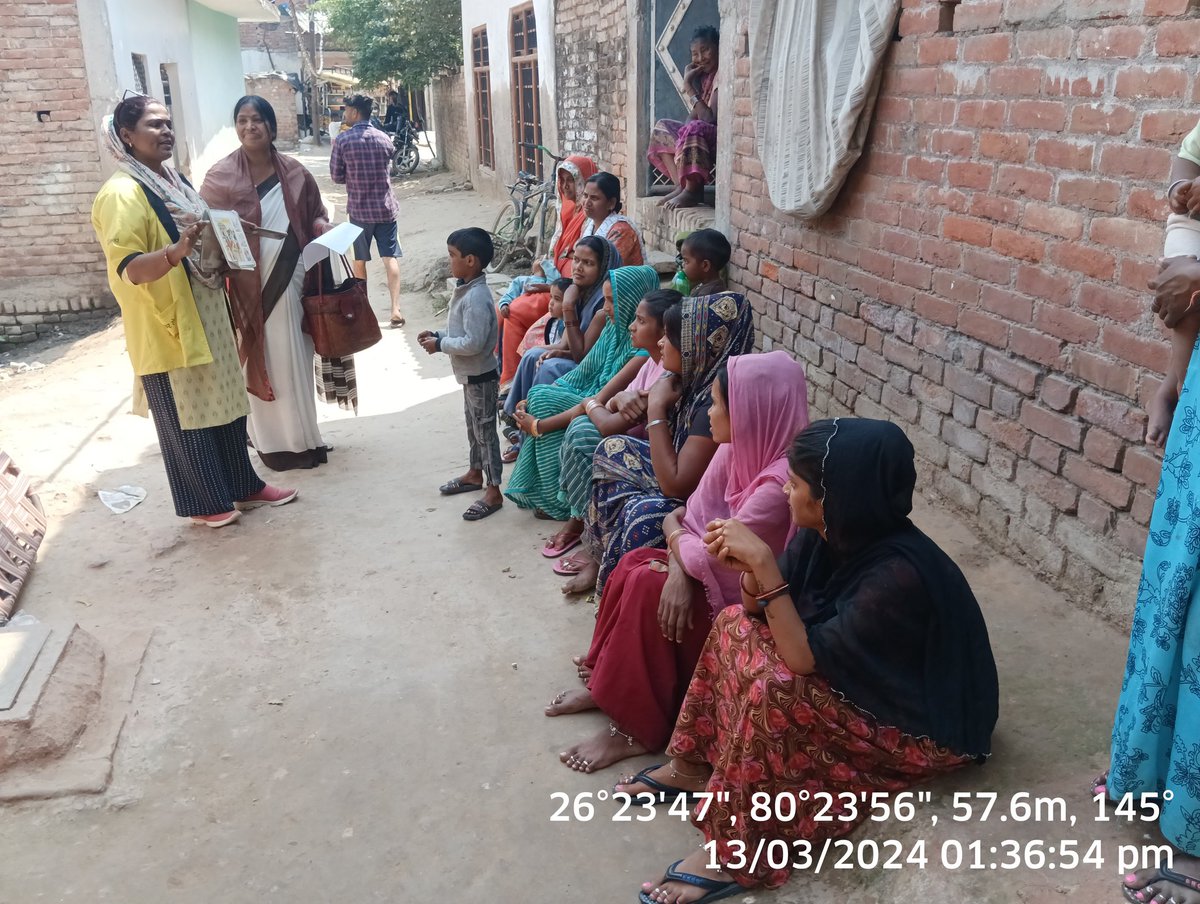 एम्बेड परियोजना के तहत कानपुर की मनना मड़ईया बस्ती में महिलाओं को डेंगू और मलेरिया की जानकारी दी l 
 #MalariaFreeIndia
#Embed2Endmalaria 
#Malaria
#Dengue 
#DengueFreeIndia
<a href="/sammaansingh/">Samman Singh</a>
<a href="/sksomya/">Som Sharma</a>
<a href="/rajesh_amh/">Rajesh Mishra</a>
