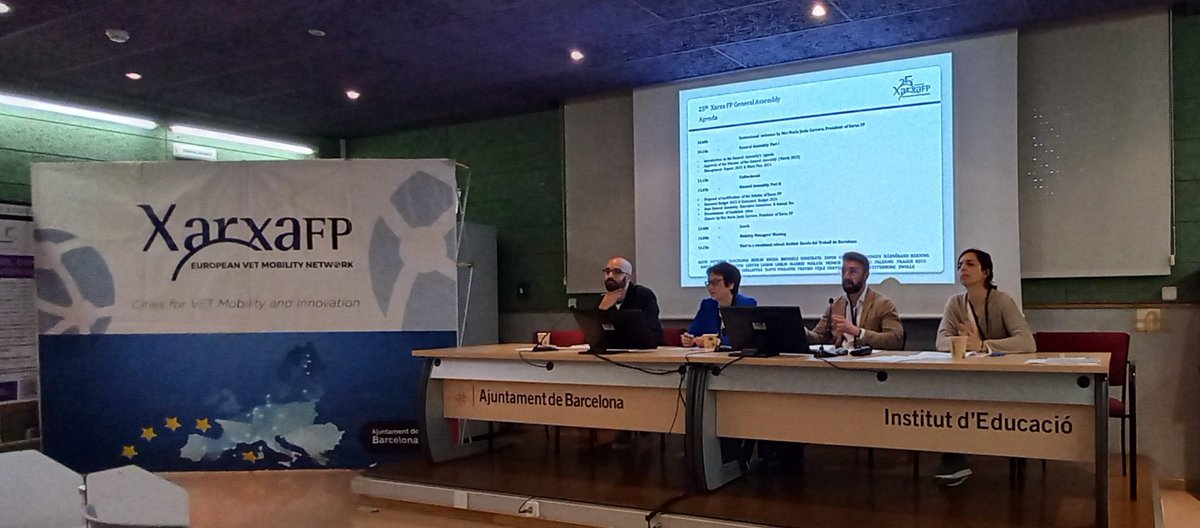 SaijaNP's tweet photo. 25 th Xarxa FP General Assembly. XARXA juhlii 25 v. menestystarinaa, jonka aikana on järjestetty yli 11 000 vaihtoa ammatillisen koulutuksen opiskelijoille ja henkilökunnan jäsenille. #redu @Rovaniemi on ollut aktiivisesti mukana alusta asti. https://t.co/w8ArtvkuEh