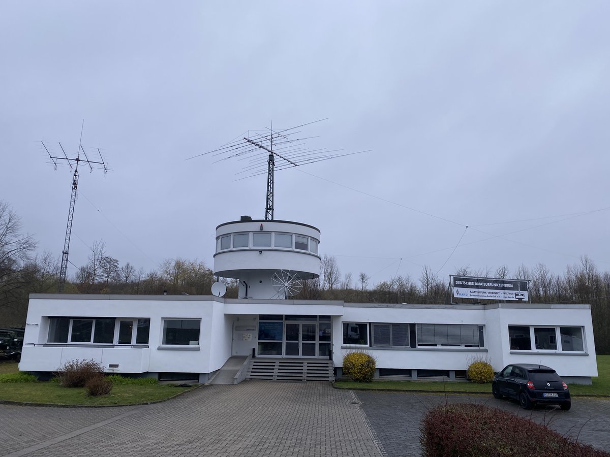 Ich glaube der #darc hat irgendetwas vor ... das sind schon viele Masten die da am Turm stehen :-) #hamradio #hamr #amateurradio #amateurfunk #funkamateur