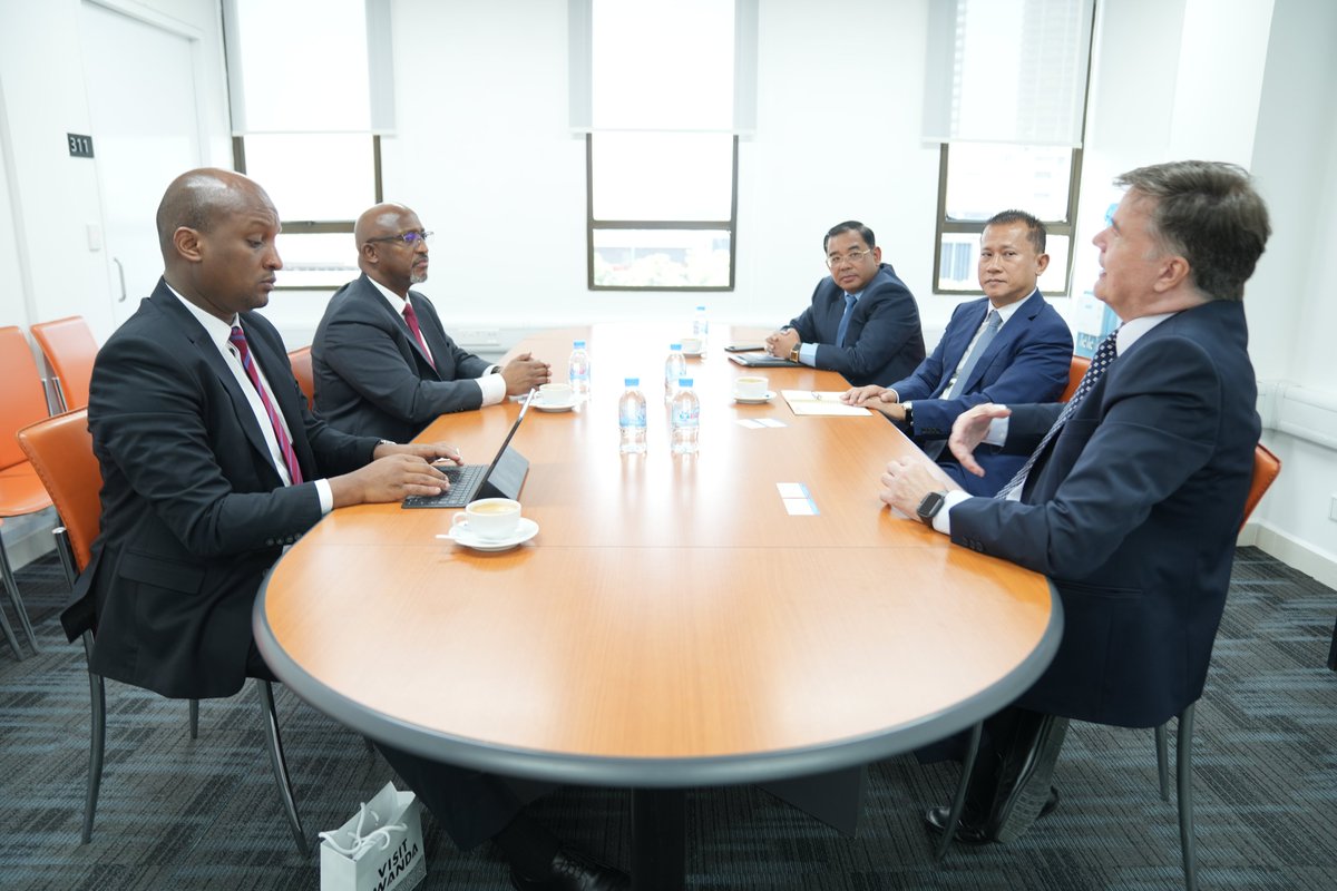 KRTribunal's tweet photo. H.E. @nkubitob , Ambassador Extraordinary and Plenipotentiary of the Republic of Rwanda to the Kingdom of Cambodia with Residence in Seoul on 13 March 2024 paid an official visit to the premises of the  ECCC. 📃https://t.co/yzzn75Qlrg https://t.co/IlZZ8K3o1A