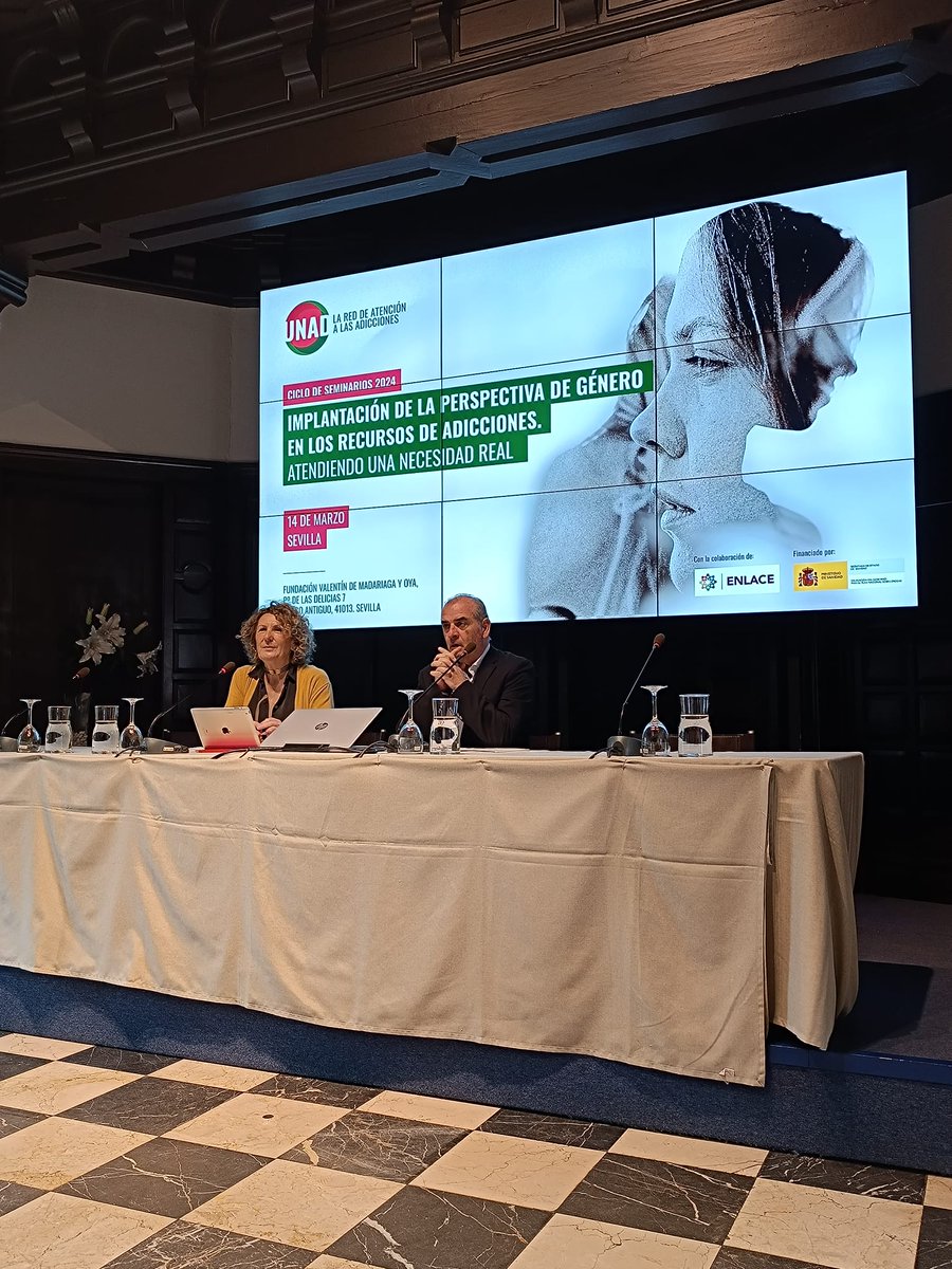 CentroAntaris's tweet photo. Hoy estamos atendiendo una necesidad real: Seminario de @UNADenred para la implantación de la perspectiva de género en los recursos de adicciones. Inauguran @AuxiliadoraFer y @PoyatoRoca https://t.co/vXkqmLbPoO