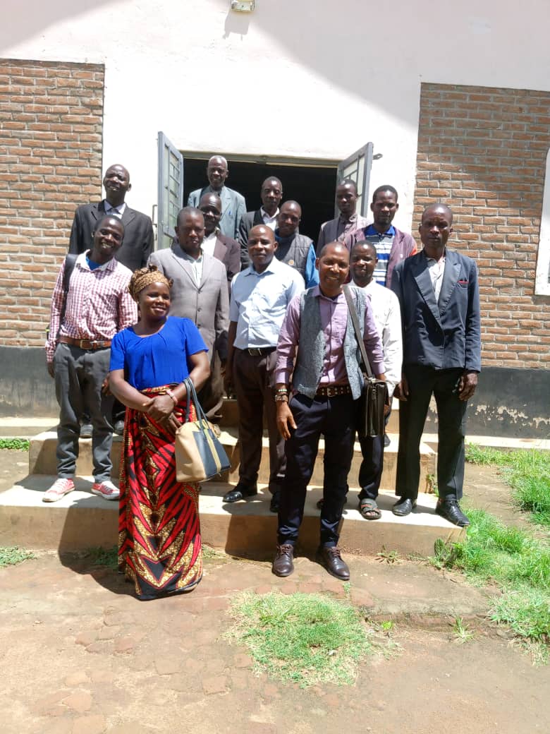 GoMovementMW's tweet photo. Training of pastors and evangelism leaders is continuing. 

On Wednesday this week, our team of trainers were at Nsalu. 
Each pastor is committed to bringing 10 members for believers training. 

Your church must GO! And if you my need these trainings, contact us today! 
#GoTrain https://t.co/Vdww7YDCqA
