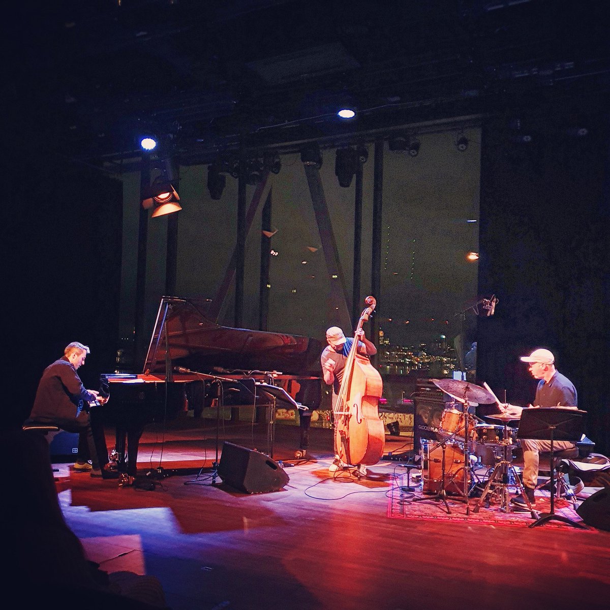 Alexander Hawkins Trio channeling its inner Sun Ra last night at the @Bimhuis in Amsterdam.

#alexanderhawkins #neilcharles #stephendavis #alexanderhawkinstrio #jazz #freejazz #avantgarde #sunra #livemusic #bimhuis #amsterdam