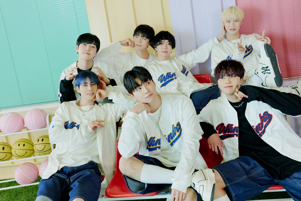 official_ablue's tweet photo. ABLUE concert concept photo
#에이블루 #ABLUE #BlueVery #블루베리 #kpop #idol #boygroup #WinL #ON #GYUCHAN #SEONGSOO #YOU #WONJUN #SUKJUN https://t.co/OfYBVV5vPU