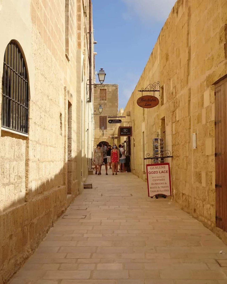 skymanuelima's tweet photo. Victoria (Il-Belt Victoria) é a cidade capital da ilha de Gozo. Situa-se numa colina no centro da ilha e tem como principal atração a Cidadela. #Victória #Citadella #Malta #travelphotography #viagens #FotógrafoAmador https://t.co/seLFKJqT5X