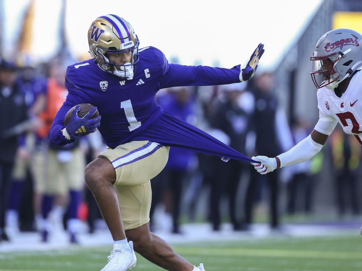 Cenitzer's tweet photo. WR rookies>>OL rookies at the beginning of their careers. 
I believe the Jets will draft one of the top 3 WR in the 2024 draft as his impact will be immediate.
For a make/break regime, it is the safest bet at the top of the draft imo. https://t.co/rUICmZ4pNC