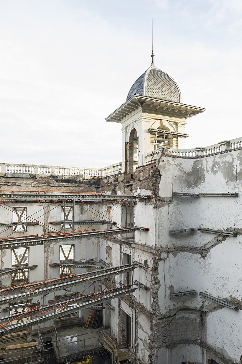 Fiark_arq's tweet photo. Fase de derribo de la Villa Almudena

#architecture #arquitectura #arquitecturaydiseño #architect #arquitecto #architecturephotography
#sostenibilidad #rehabilitaciondeedificios #viviendasdelujo #arquitecturamoderna https://t.co/VF6H479IpX