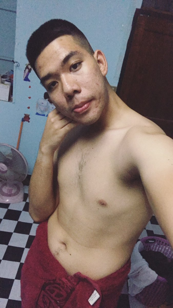 Typhoonk7's tweet photo. ชอบเวลาผู้ชายไม่ใส่เสื้อจัง https://t.co/Rz3PzCCuxY