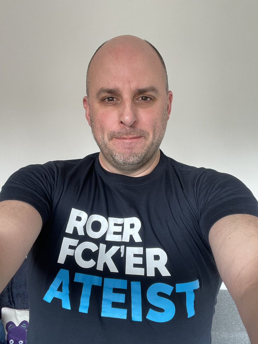 Jpmikkelsen's tweet photo. Hvis riget fattes penge…så tag fra ham i det høje…han har vel nok… #ateist #heltnormal https://t.co/JSHnZdnnWs