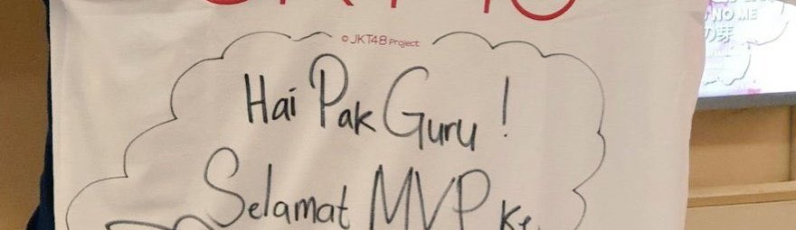 CircleKerul's tweet photo. Padahal ada yang lebih cocok jadi guru olahraga https://t.co/Ly0jaPp7JY