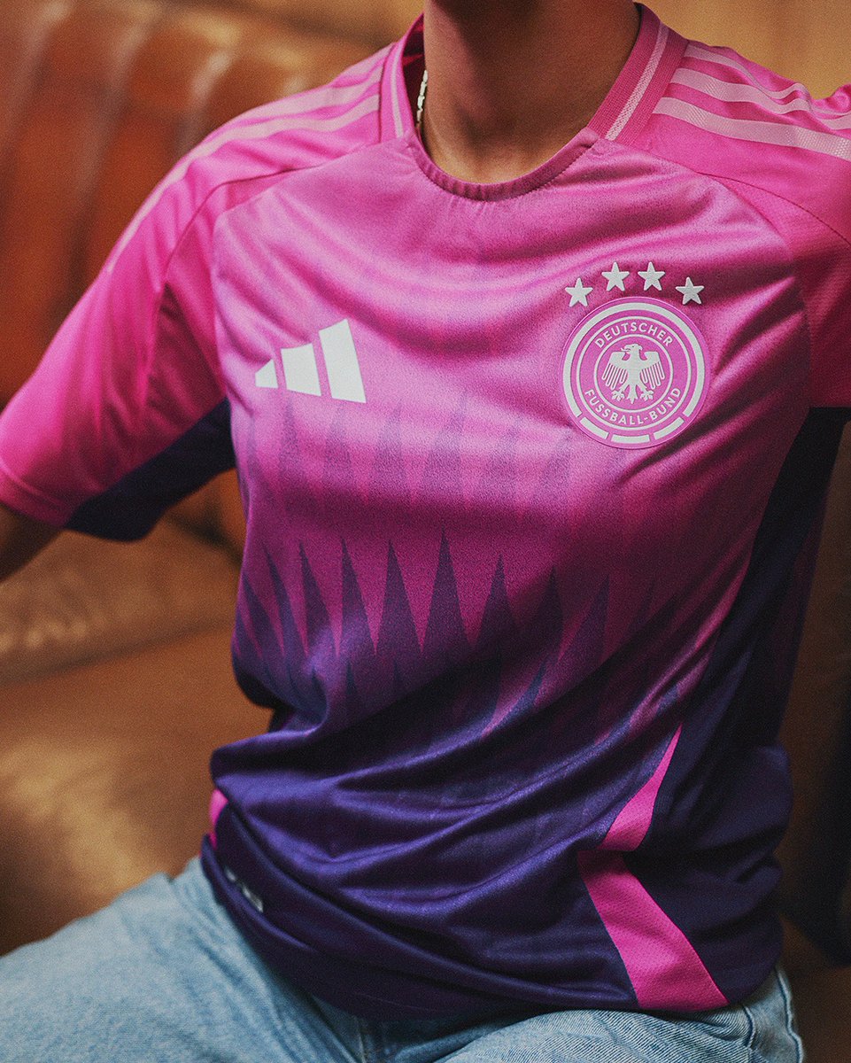 classicshirts's tweet photo. 🚨Shirt Alert🚨

Germany 2024 Away 🇩🇪

A vibrant colour way for Germany's away shirt giving subtle hints of the goalkeeper shirt seen at the 1990 World Cup.

ℹ️Authentic, Women's and Kid's sizes

🛒Shop Here - https://t.co/fJjSEicDhS https://t.co/NmIqqf6GC0