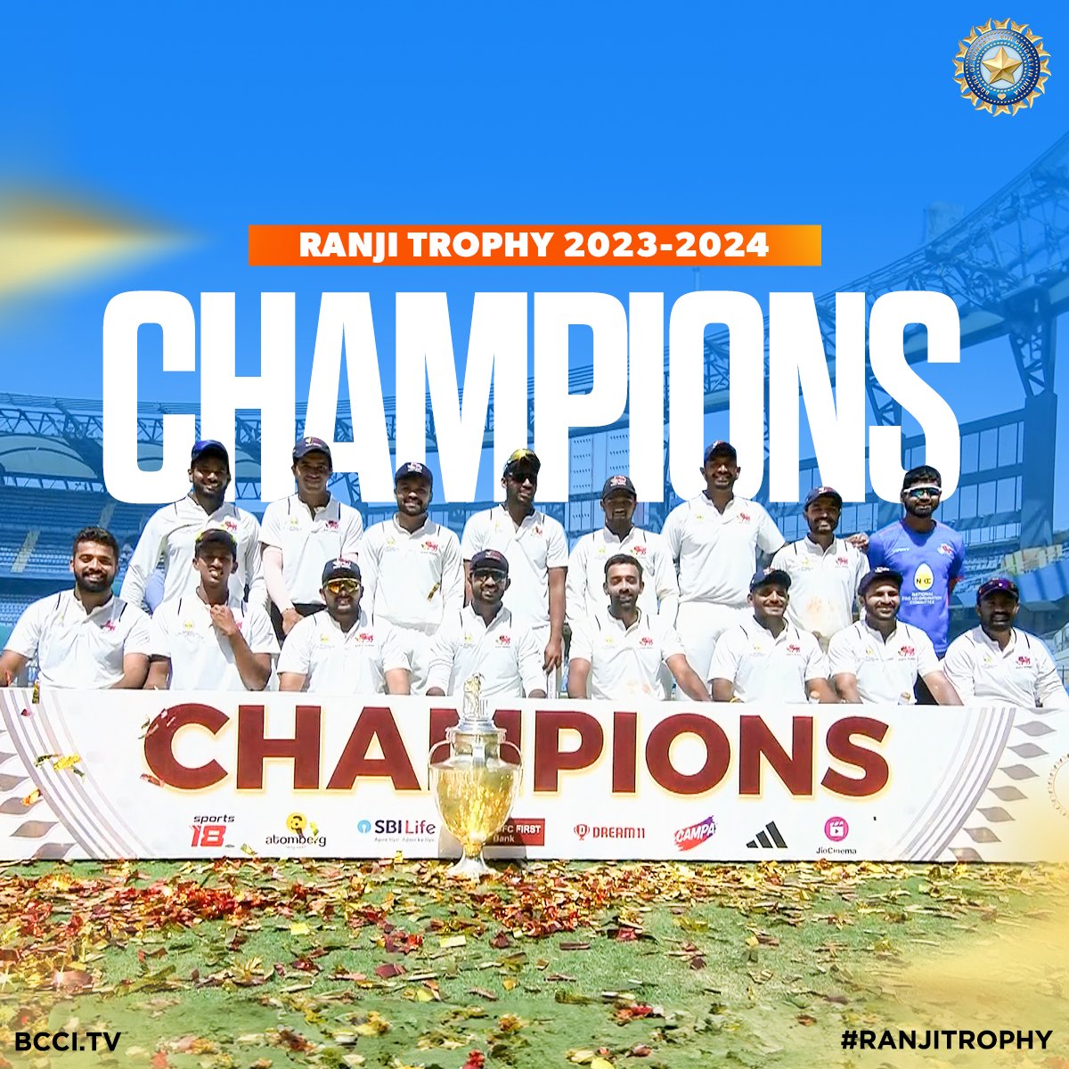 𝐂. 𝐇. 𝐀. 𝐌. 𝐏. 𝐈. 𝐎. 𝐍. 𝐒! 🏆

Congratulations and a round of applause for the 4⃣2⃣-time #RanjiTrophy winners - Mumbai 👏 👏

#Final | #MUMvVID | @MumbaiCricAssoc | @IDFCFIRSTBank