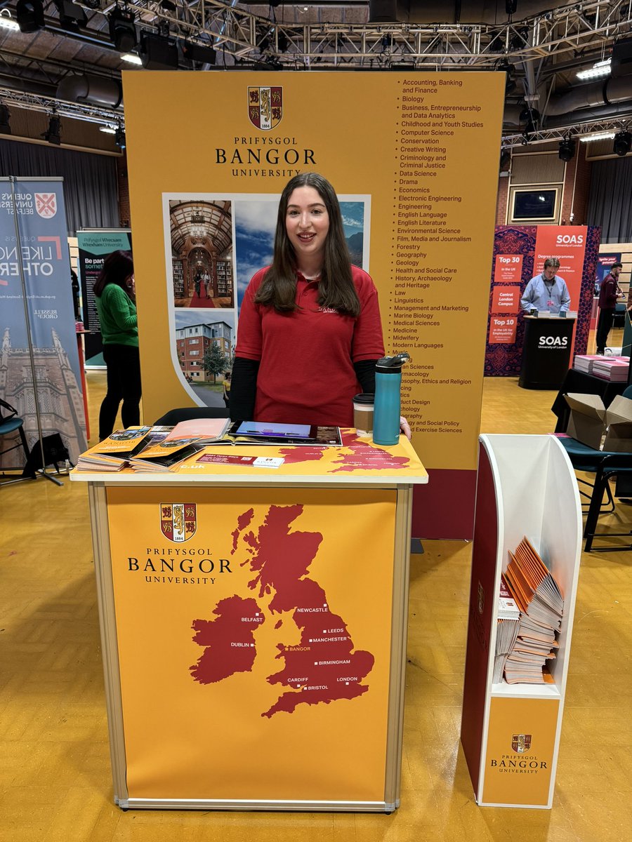 Good morning! Charlotte is at #Sheffield @UKUniSearch today! She is on stand 29. Come and have a chat about @BangorUni! 💬👋🎓 #University #HE #Bangor