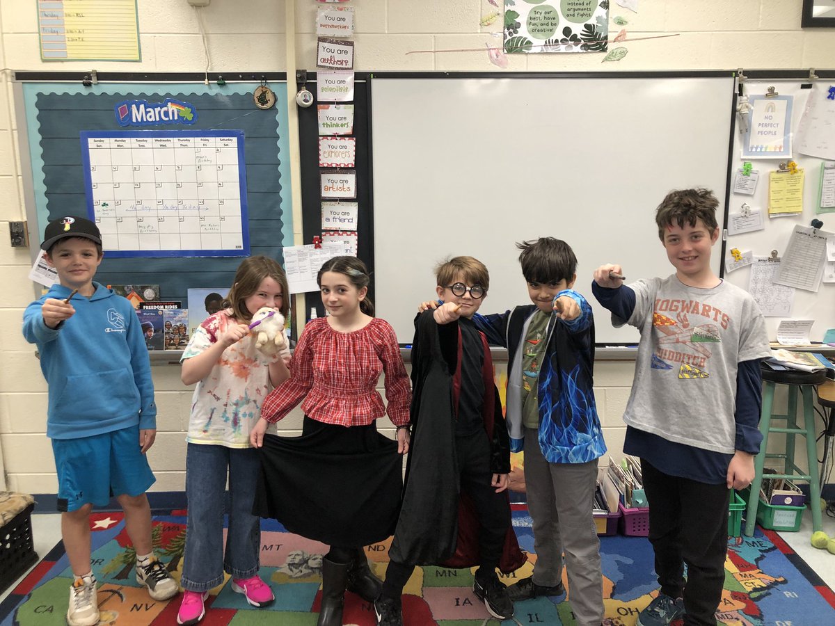 Throwback to Read Across America Week! Kids enjoyed dressing up as their favorite book characters! #RAAW #collsedu