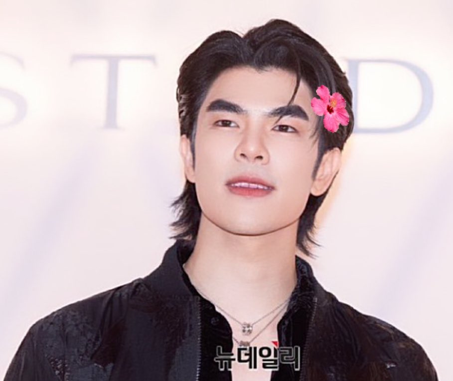 seeyoulaterboyy's tweet photo. ทุกคนเช���่อมั่นในมายมิ้นไว้นะคะ

MILE WITH BULGARI IN SEOUL 

#MileXBulgari1stEventInSeoul  
#MilePhakphum @milephakphum https://t.co/qs89Op7keB